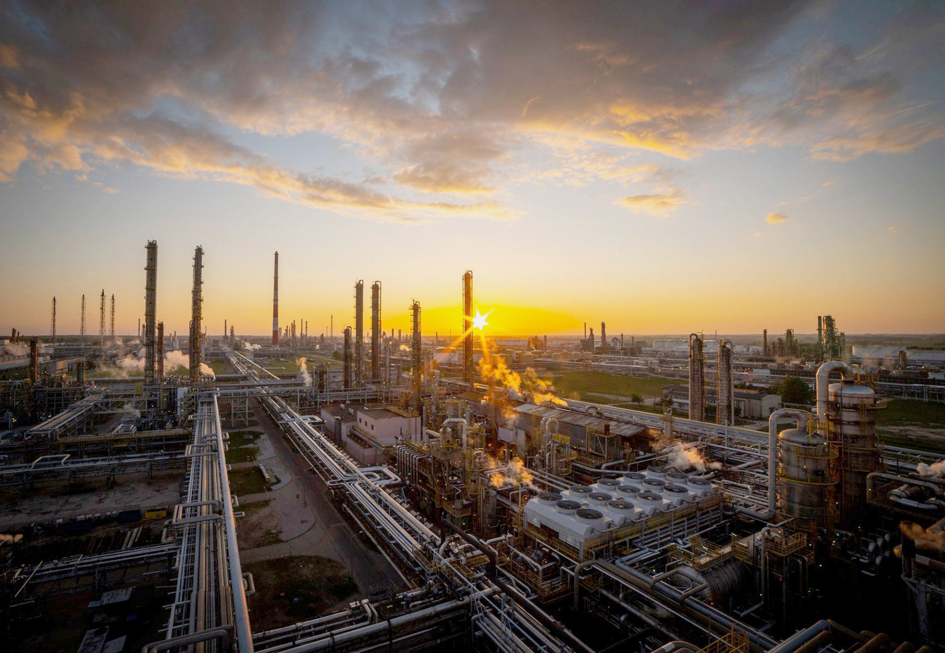 ABB-Technologie treibt Produktion und Energieeffizienz von Olefin III, Europas grösstem Petrochemie-Investitionsvorhaben seit 20 Jahren