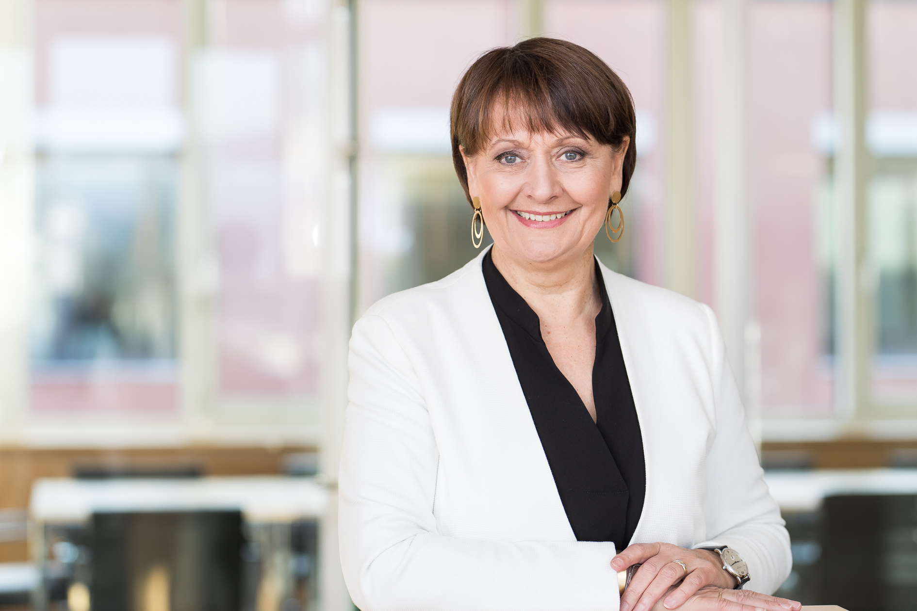 Herta Stockbauer, Vorstandsvorsitzende der BKS Bank, gilt als Pionierin in Sachen Nachhaltigkeit und empfiehlt Unternehmen sich rechtzeitig mit der EU-Taxonomie auseinanderzusetzen.