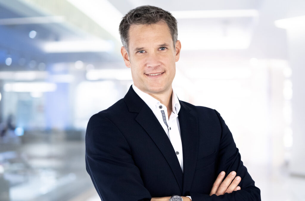 Daniel Koller (42) – vormals Chief Operating Officer der Deutschen Handelsbank AG sowie der zur Klarna Group gehörigen Sofort GmbH – startet als neuer COO bei Bluecode