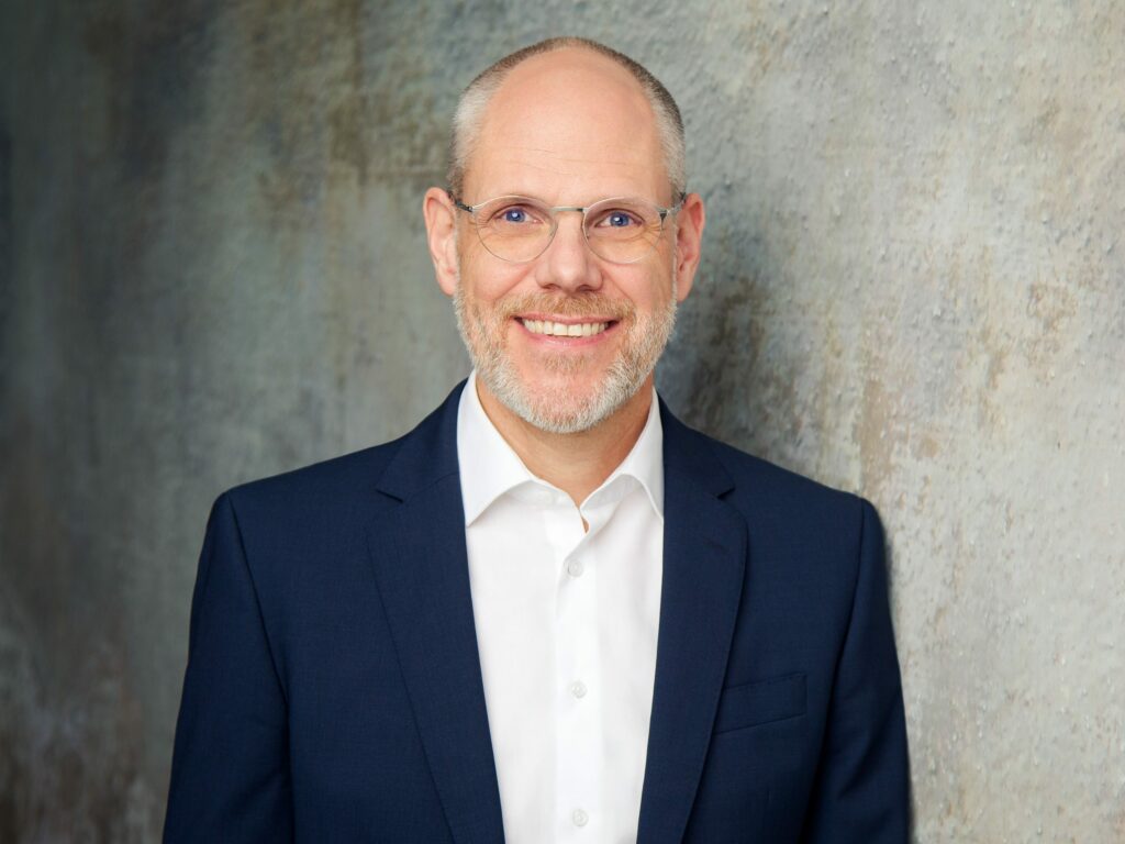 Henry Puhl wird neuer CEO der TGW Logistics