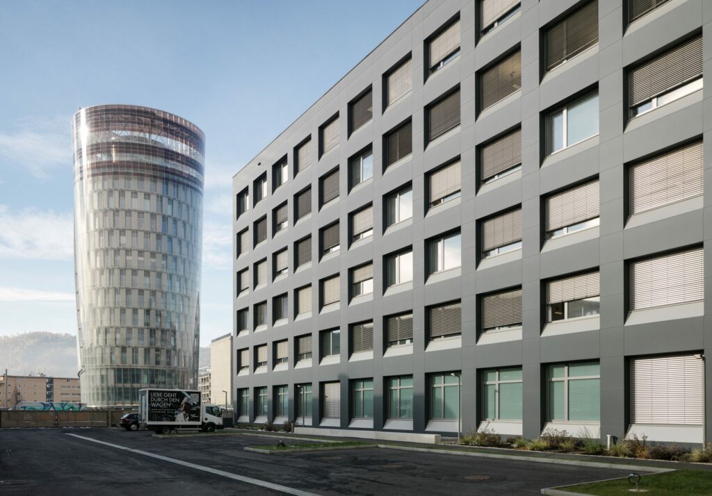 Echte Vorzeigeprojekte für Büros der Zukunft VIENNA TWENTYTWO Smart Office Graz ARE Austrian Real Estate
