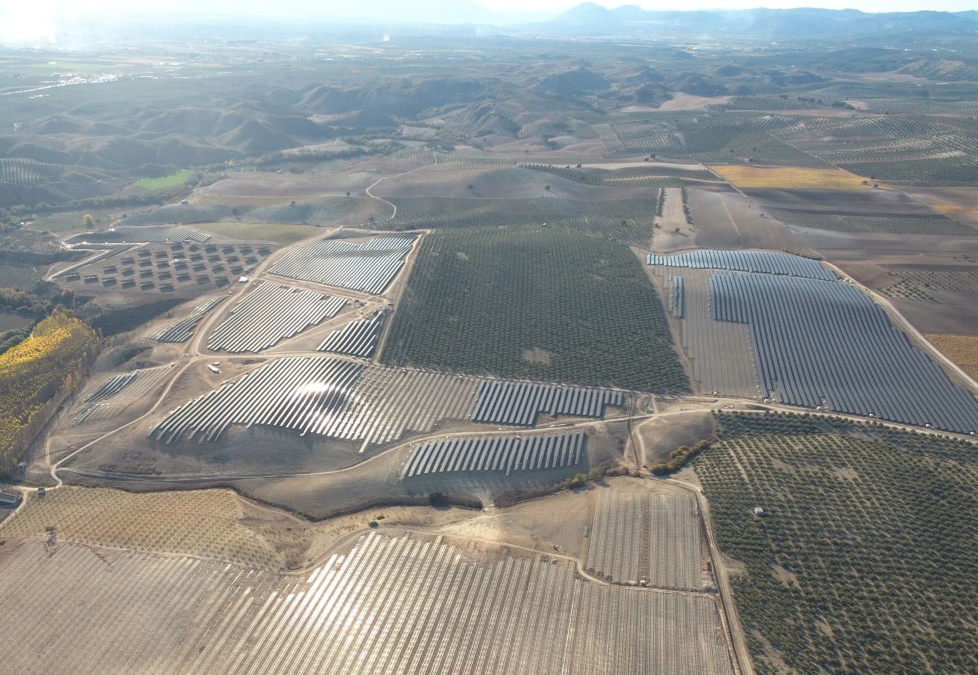 Verbund kauft Photovoltaik-Kraftwerk in Andalusien BayWa r.e. Photovoltaik