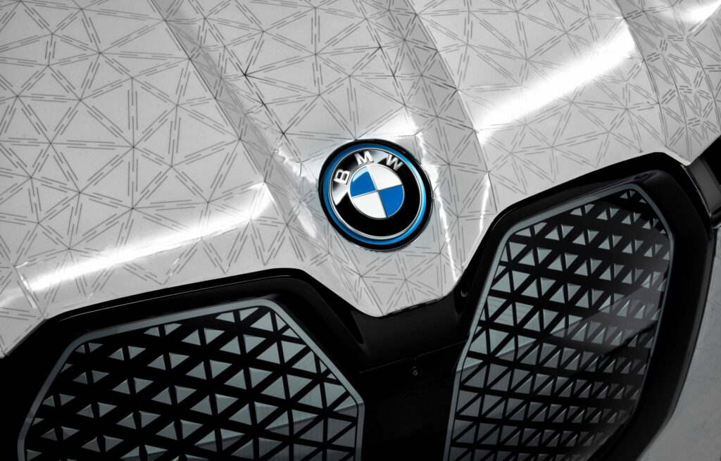Weltpremiere BMW präsentiert farbliches Stimmungsbarometer