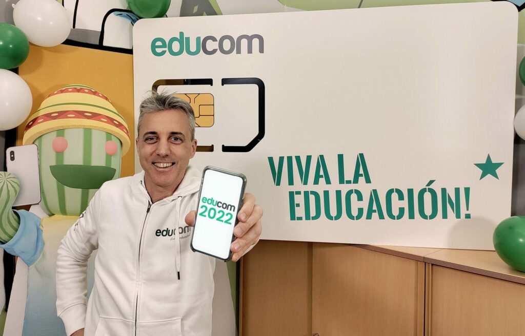 educom, Österreichs erster digitaler Bildungs-Mobilfunker, überzeugt mit free e-learning