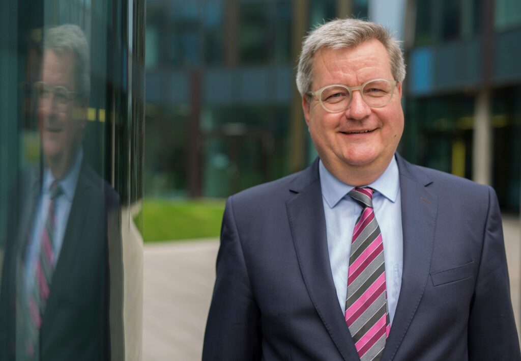 Wolfgang Andiel wieder Präsident des Generikaverbandes