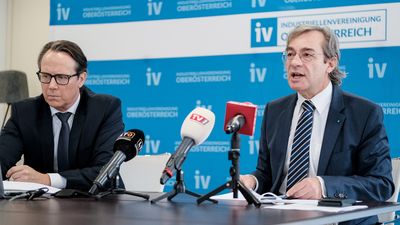IV OÖ-Geschäftsführer Dr. Joachim Haindl-Grutsch (li.) und IV OÖ-Präsident Dr. Axel Greiner (re.)