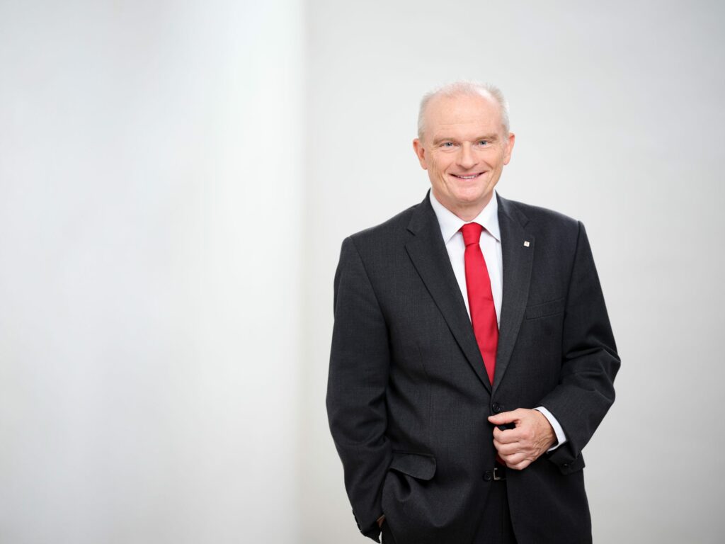Peter Thirring neues Aufsichtsratsmitglied der VIENNA INSURANCE GROUP AG