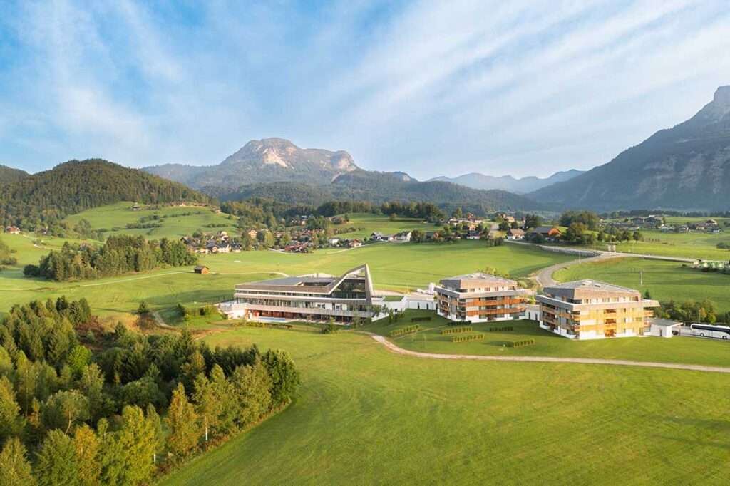 In den Zauber einer Region investieren, Menschen den Urlaub an einem der begehrtesten Plätze Österreichs ermöglichen und dadurch selbst Teil eines Erfolgsmodells werden. Im Narzissen Vital Resort in Bad Aussee