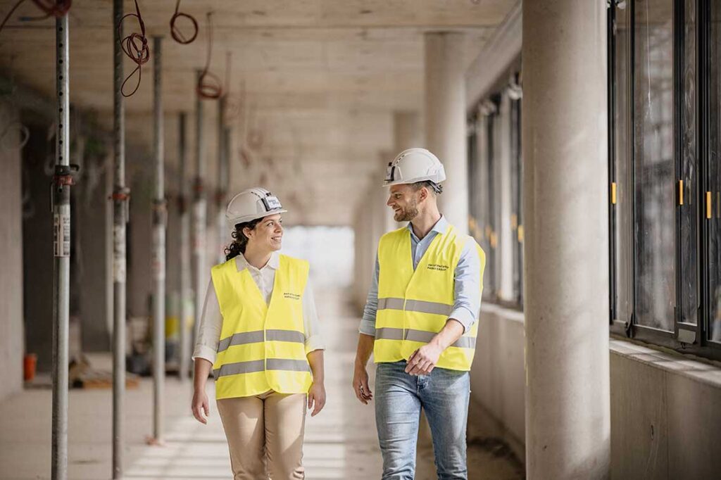 Die HABAU GROUP versteht sich als agiler Komplettanbieter. Von Hoch- und Tiefbau über Pipelinebau, Stahlbau und Stahlbauanlagen bis hin zu Holz- und Untertagebau bündelt der Konzern alle Bauleistungen unter einem Dach.