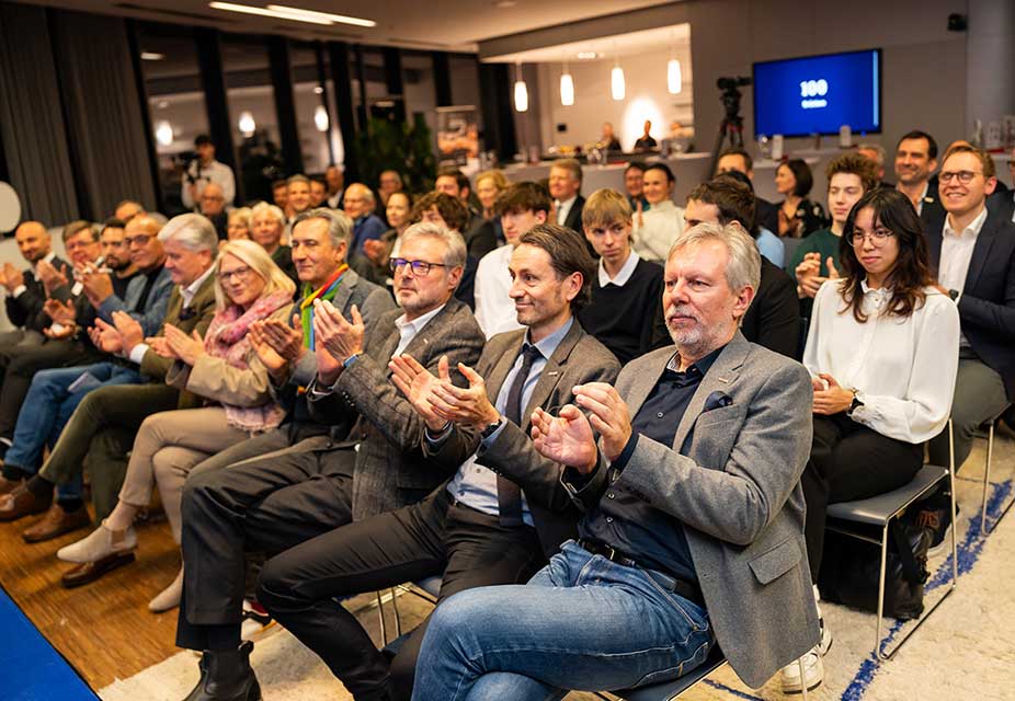 30 Jahre digitale Erfahrung treffen auf Zukunftsvision: Die Kleine Zeitung lädt zur Podiumsdiskussion zur Digitalen Transformation ein. Jetzt anmelden und inspirierende Einblicke erleben!