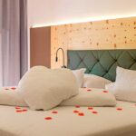 PUCHASPLUS KUKMIRN: Natur - Mensch - Stille Urlaub im Grünen, großzügige XXL-Genusszimmer und eine 2600 m2 großen Wellnessoase mit Saunaparadies laden dazu ein, Körper und Seele zur Ruhe kommen zu lassen. Ein Gesundheitsurlaub, der Entspannung schenkt und gleichzeitig kulinarisch verwöhnt.