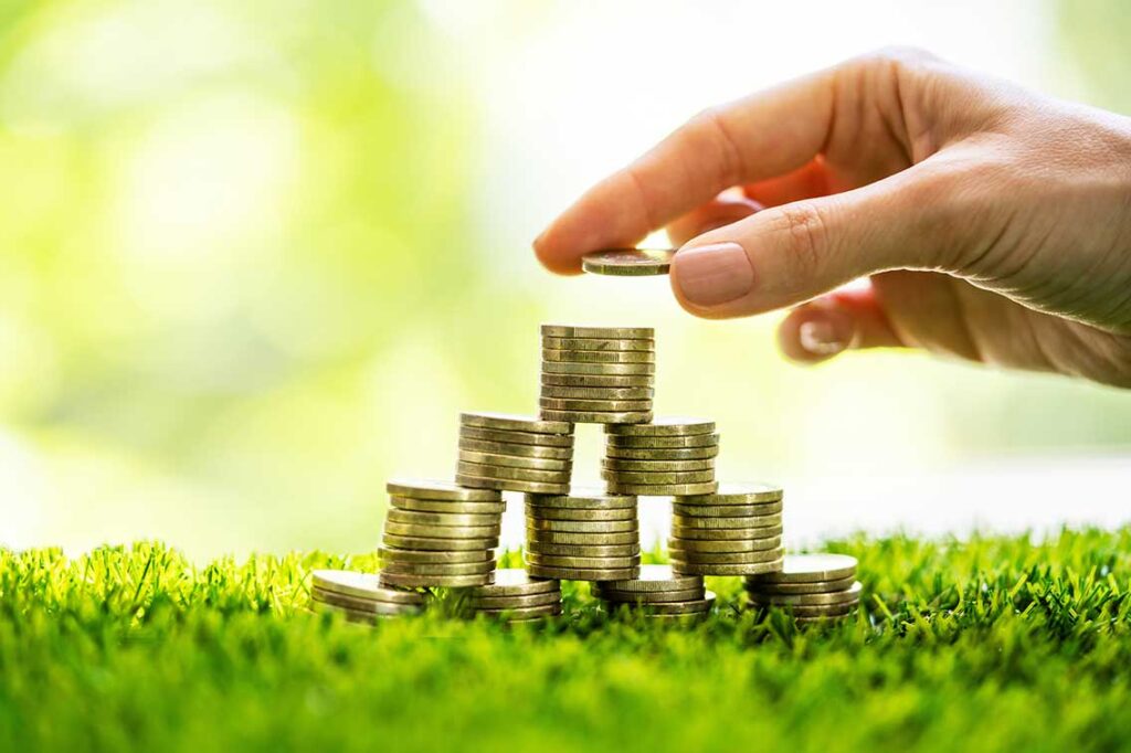 Startsignal für die Re-Industrialisierung In der Industriestrategie hat sich die österreichische Bundesregierung ein ehrgeiziges Ziel gesetzt: Das Land soll bis 2035 in die Top-10 Industrienationen innerhalb der OECD vordringen. Wie genau sieht der Plan aus? Eine Analyse.