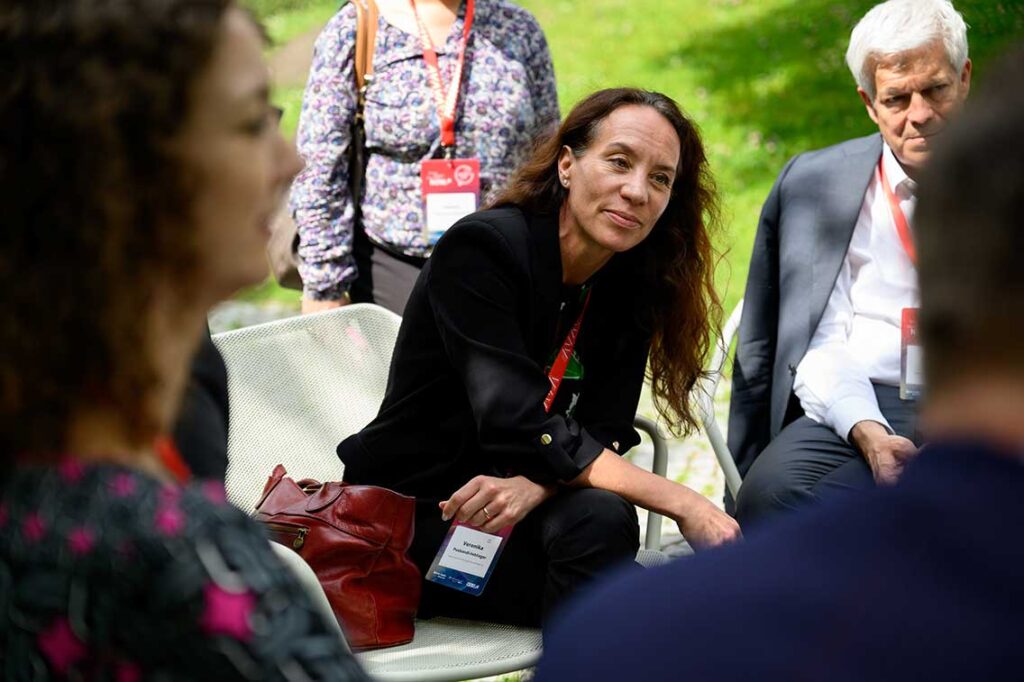 Am 28. Mai wird die Wirtschaftskammer Österreich in Wien erneut zum Treffpunkt für international orientierte Unternehmen. Der Exporttag ist keine reine Informationsveranstaltung, sondern eine Plattform, die dabei unterstützt, aus globalen Entwicklungen konkrete Strategien abzuleiten – kompakt, praxisnah und kostenlos zugänglich.