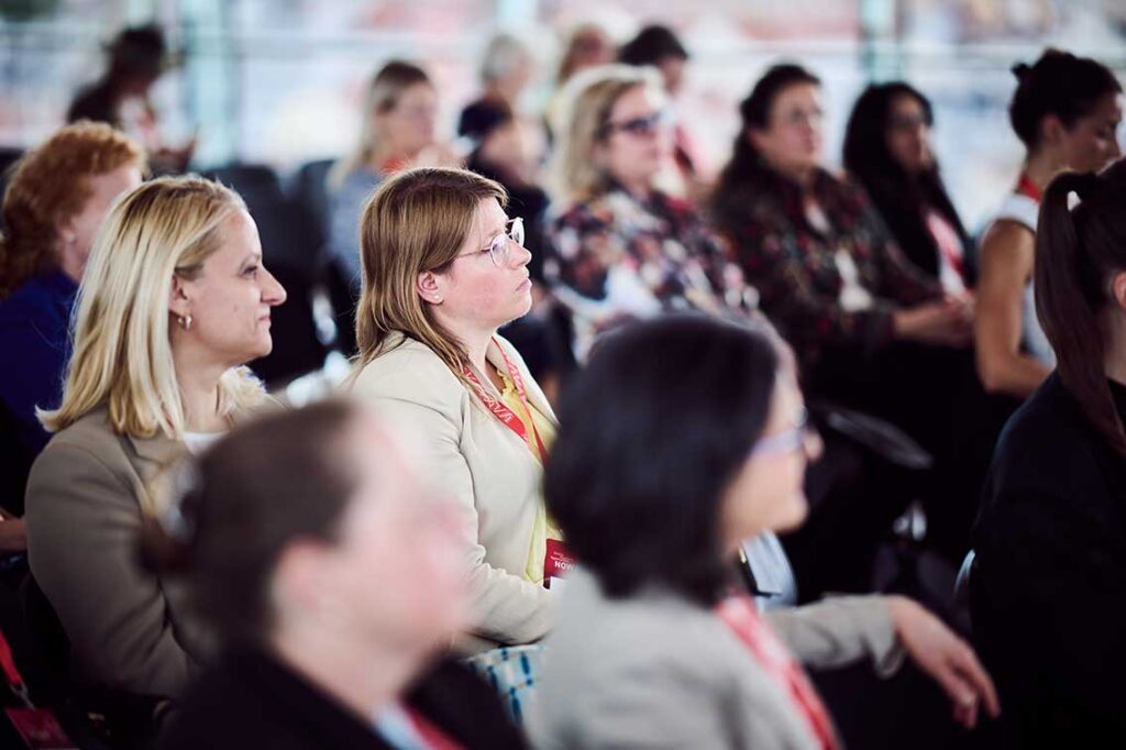 Am 28. Mai wird die Wirtschaftskammer Österreich in Wien erneut zum Treffpunkt für international orientierte Unternehmen. Der Exporttag ist keine reine Informationsveranstaltung, sondern eine Plattform, die dabei unterstützt, aus globalen Entwicklungen konkrete Strategien abzuleiten – kompakt, praxisnah und kostenlos zugänglich.