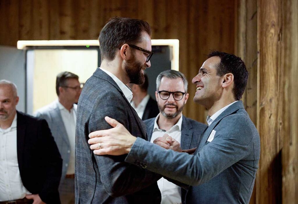 Gemeinsam mehr erreichen - Unternehmen der Zukunft & Netzwerk des Jahres - Premium Leaders Club. Wo Leadership Zukunft schreibt  In einer Zeit, in der Netzwerke inflationär wachsen und Business-Communities zunehmend austauschbar werden, setzt eine Organisation bewusst einen anderen Akzent: der Premium Leaders Club (PLC).