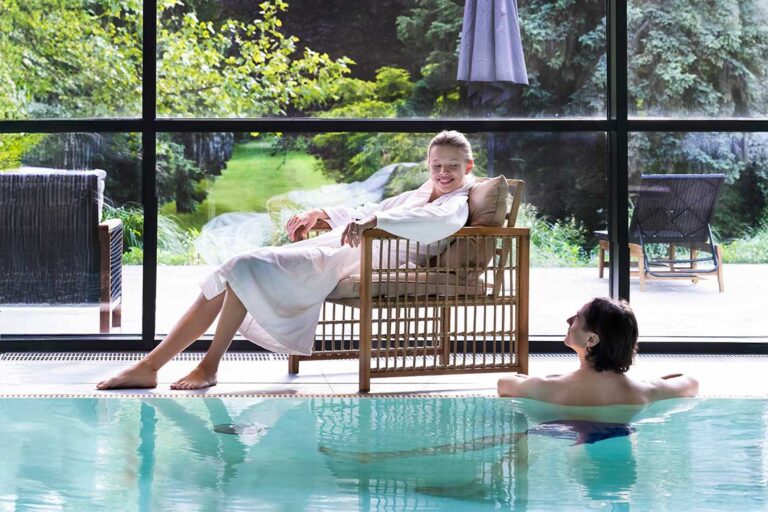 Im Retreat & Health Resort Marienkron im burgenländischen Seewinkel stehen Fasten, Detox und Longevity im Mittelpunkt – nicht als kurzfristiger Trend, sondern als Teil eines medizinisch fundierten Gesundheitskonzepts. Ziel ist es, nicht nur länger zu leben, sondern gesünder, vitaler und widerstandsfähiger zu altern.