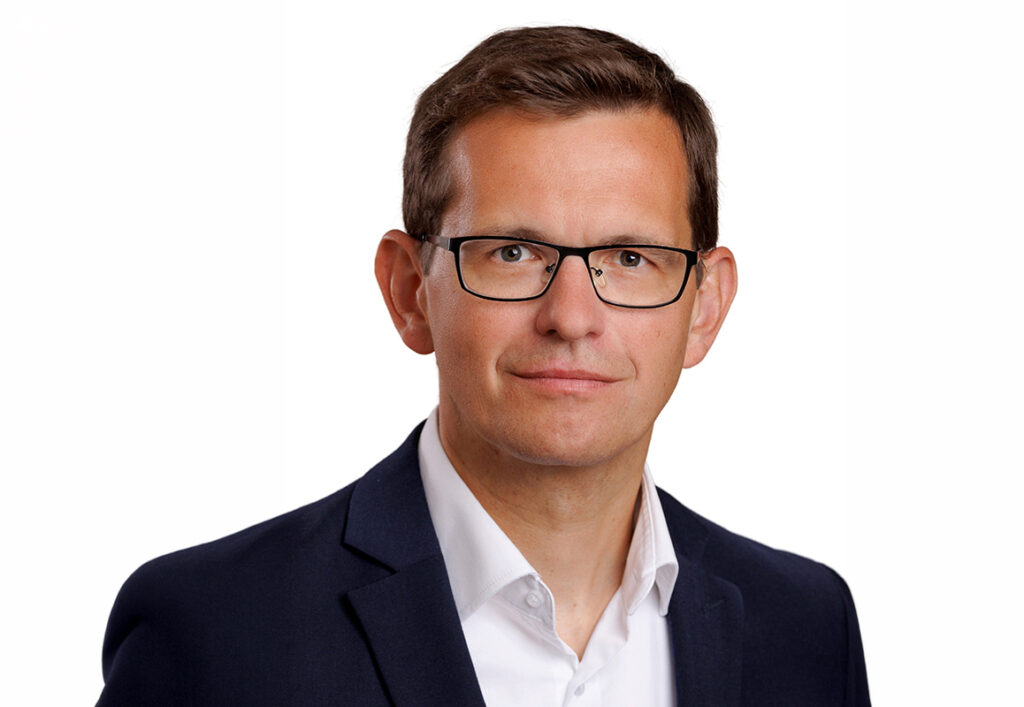 VIVATIS Holding AG richtet Vorstand neu aus